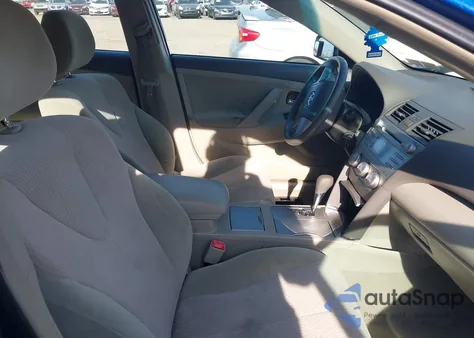 2011 Toyota Camry Le z USA, uszkodzony, nr VIN 4T4BF3EK8BR157100